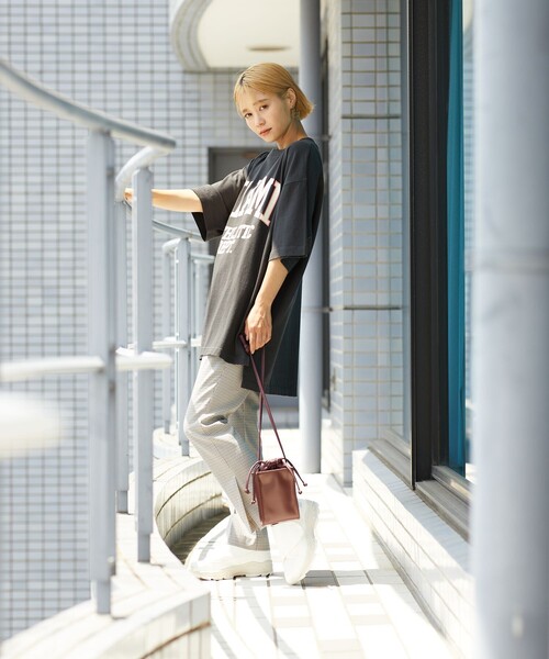 FREAK'S STORE（フリークスストア）の「ビッグカレッジロゴＴシャツ(チュニックTシャツ)（Tシャツ/カットソー・レディース・チャコールグレー/ベージュ/ネイビー/オフホワイト/グリーン・ﾌﾘ-）」の20枚目の写真