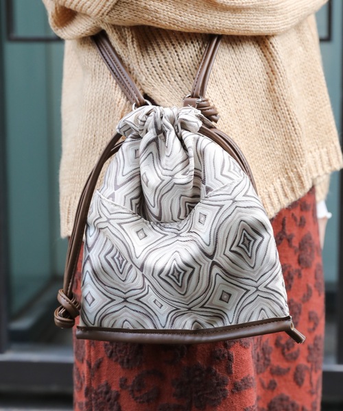ap retro(アプレトロ)の「柄ジャガードミニ巾着ショルダーバッグ(ショルダーバッグ・レディース・ブラウン/アイボリー・FREE)」の11枚目の写真