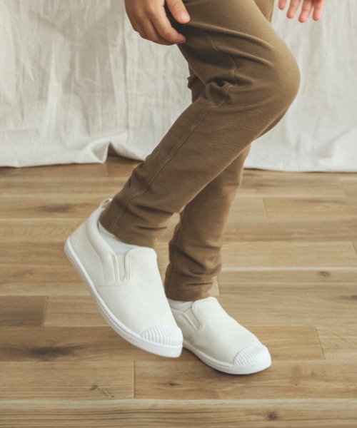 BRANSHES（ブランシェス）の「スリッポン（スリッポン・キッズ・ブラック/ベージュ/アイボリー・15cm/16cm/17cm/18cm/14cm/19cm）」の2枚目の写真