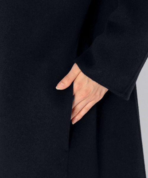 LE GLAZIK（ルグラジック）の「LE GLAZIK | ラムウール リバーチェスターコート WOMEN（チェスターコート・レディース・ベージュ/ネイビー/ライトグレー・36）」の15枚目の写真