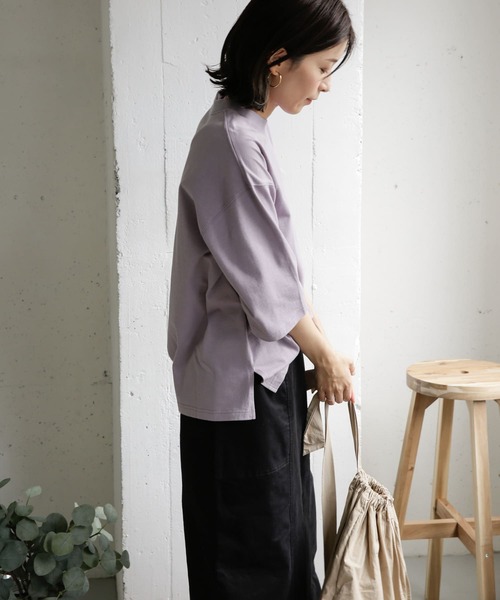 URBAN RESEARCH DOORS（アーバンリサーチドアーズ）の「オーバーサイズコットンTシャツ（Tシャツ/カットソー・レディース・パープル/ベージュ/スミクロ・ONE）」の9枚目の写真