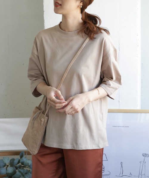 URBAN RESEARCH DOORS（アーバンリサーチドアーズ）の「オーバーサイズコットンTシャツ（Tシャツ/カットソー・レディース・パープル/ベージュ/スミクロ・ONE）」の18枚目の写真