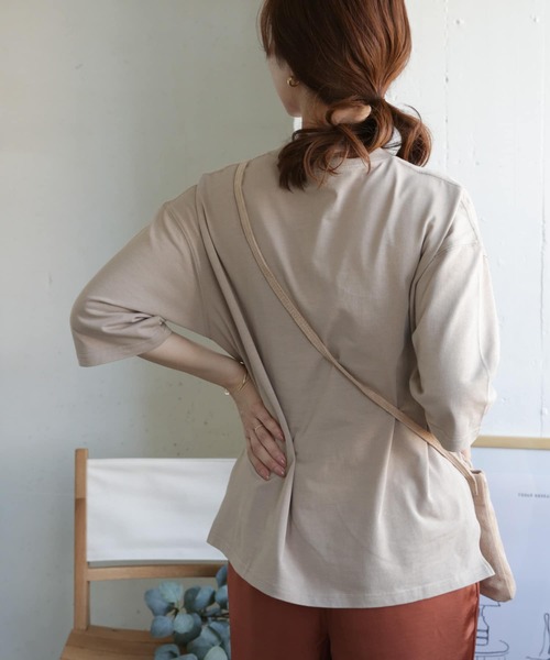 URBAN RESEARCH DOORS（アーバンリサーチドアーズ）の「オーバーサイズコットンTシャツ（Tシャツ/カットソー・レディース・パープル/ベージュ/スミクロ・ONE）」の20枚目の写真