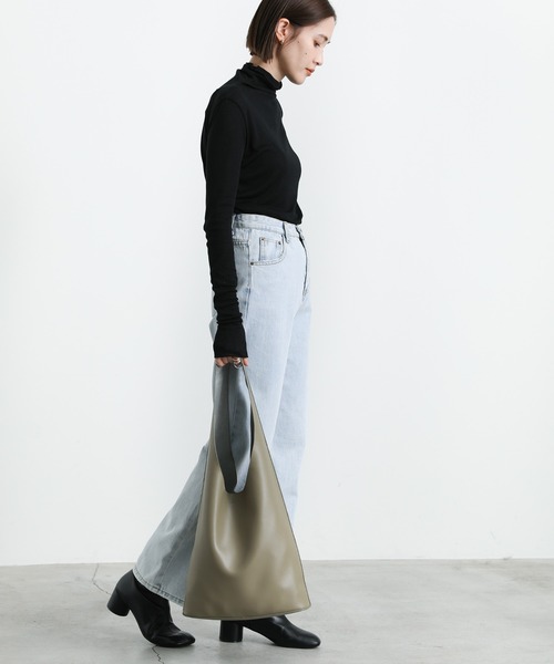 select MOCA（セレクトモカ）の「フェイクレザーホーボーバッグ（トートバッグ・レディース・ブラック/ブラウン/アイボリー/ペールイエロー/カーキ・FREE）」の12枚目の写真