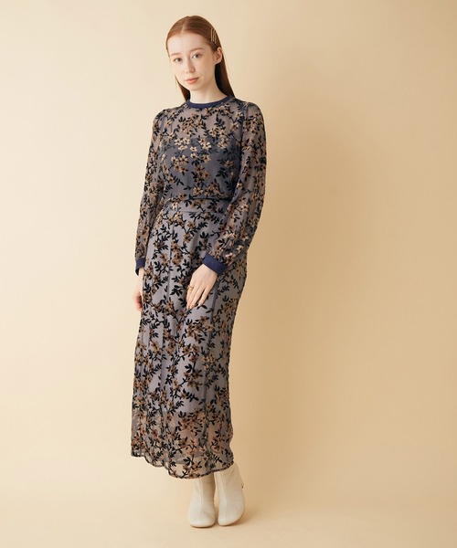 MADEMOISELLE ROPE'（マドモアゼル ロペ）の「【セットアップ対応】フロッキーフラワーストレートスカート（スカート・レディース・ブラウン系その他/ブルー系その他・38）」の15枚目の写真