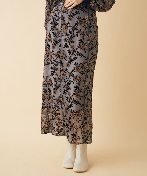 MADEMOISELLE ROPE'（マドモアゼル ロペ）の「【セットアップ対応】フロッキーフラワーストレートスカート（スカート・レディース・ブラウン系その他/ブルー系その他・38）」の11枚目の写真