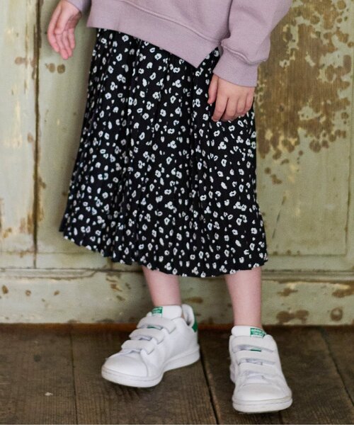BREEZE（ブリーズ）の「総柄プリーツスカート（スカート・キッズ・ネイビー/ブラウン/ブラック・100/140/120）」の2枚目の写真