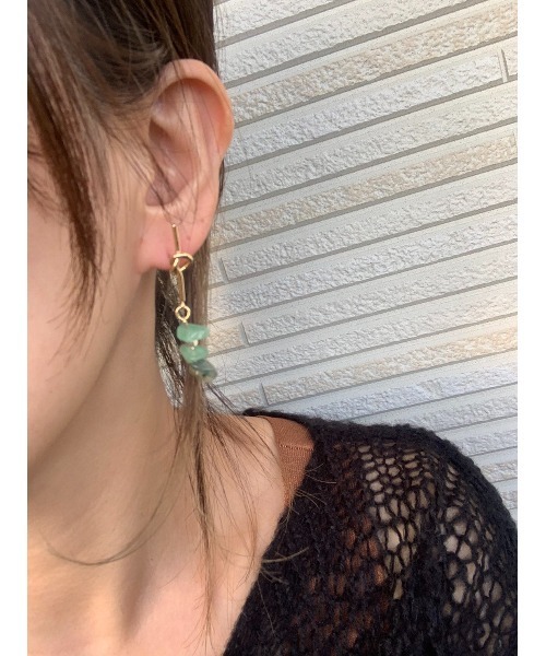 tone(トーン)の「【-lensa-】混合石の結び目ピアス(MA)(ピアス(両耳用)・レディース・ピンク/グリーン/クリア・FREE)」の7枚目の写真
