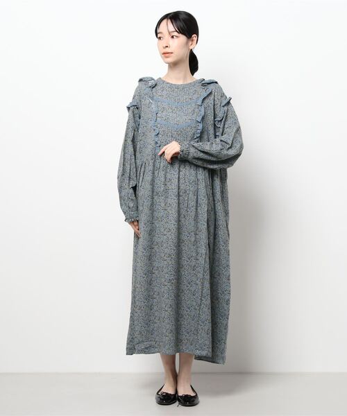 Samansa Mos2（サマンサ モスモス）の「柄アソートフリルワンピース（ワンピース・レディース・ブルー/カーキ/グレー・ﾌﾘ-）」の6枚目の写真