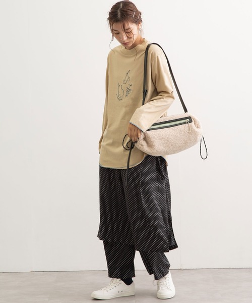 POU DOU DOU(プードゥドゥ)の「ギザギザステッチフルーツロングスリーブTee(Tシャツ/カットソー・レディース・ベージュ/オフホワイト・3)」の7枚目の写真