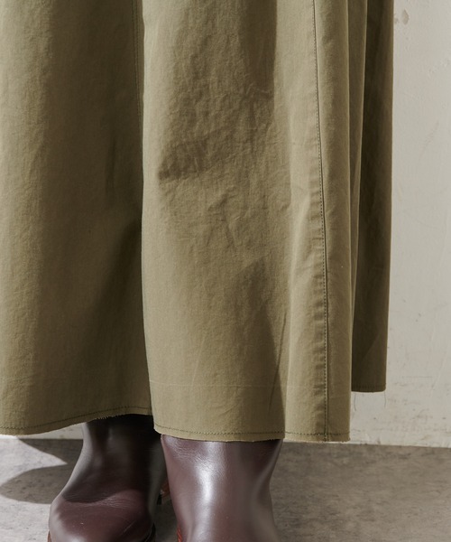 SHENERY（シーナリー）の「カットオフカーゴロングスカート（スカート・レディース・ブラック/カーキ・38/36）」の17枚目の写真