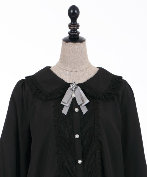 axes femme POETIQUE（アクシーズファムポエティック）の「ビジューブローチ付ＢＬ（シャツ/ブラウス・レディース・ワイン/キナリ/ブラック・MEDIUM）」の12枚目の写真