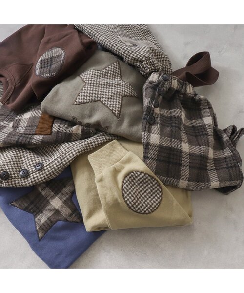 BREEZE by yumi.（ブリーズバイユミ）の「WEB限定 パッチワークトレーナー【BREEZE by yumi.】（スウェット・キッズ・ベージュ/ブラウン/カーキ/ネイビー・100/110/120/130/90/80/140）」の8枚目の写真