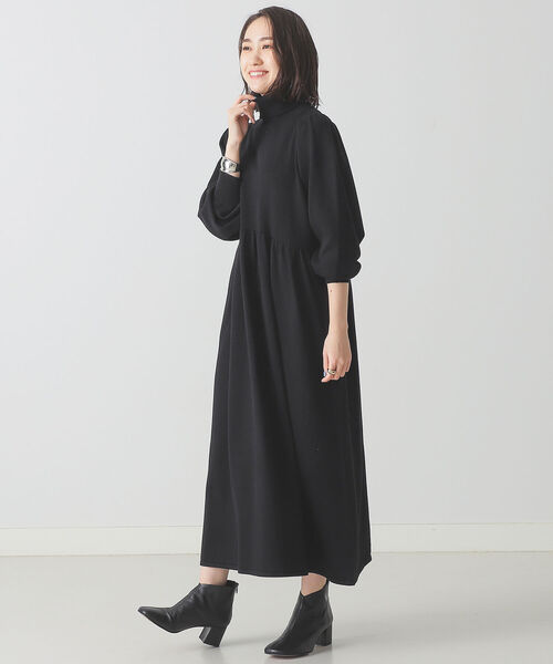 BEAMS LIGHTS(ビームスライツ)の「BEAMS LIGHTS / 12ゲージ タートルネック 切り替え フレア ニット ワンピース(ワンピース・レディース・レッド/ベージュ/ブラック・ONE SIZE)」の5枚目の写真