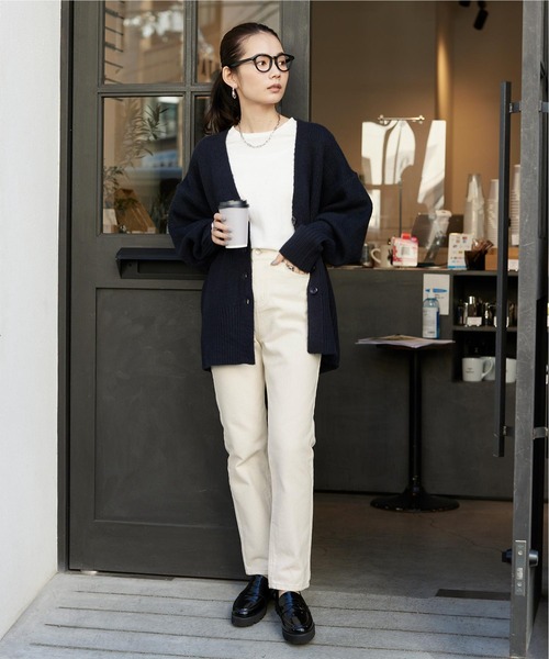 titivate(ティティベイト)の「スリムテーパードデニムパンツ(デニムパンツ・レディース・ホワイト系その他/ライトブルー/ブルー/ブラック・S/M/L)」の5枚目の写真