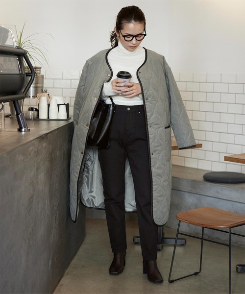 titivate(ティティベイト)の「スリムテーパードデニムパンツ(デニムパンツ・レディース・ホワイト系その他/ライトブルー/ブルー/ブラック・S/M/L)」の10枚目の写真