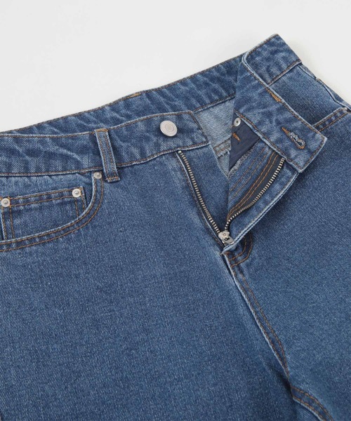 titivate(ティティベイト)の「スリムテーパードデニムパンツ(デニムパンツ・レディース・ホワイト系その他/ライトブルー/ブルー/ブラック・S/M/L)」の22枚目の写真