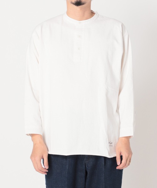 ARMY TWILL(アーミーツイル)の「【ARMY TWILL / アーミーツイル】別注 ヘンリーネック ロンT(Tシャツ/カットソー・メンズ・ホワイト/ブラック/ベージュ・MEDIUM/LARGE)」の19枚目の写真