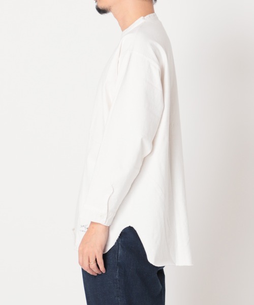 ARMY TWILL(アーミーツイル)の「【ARMY TWILL / アーミーツイル】別注 ヘンリーネック ロンT(Tシャツ/カットソー・メンズ・ホワイト/ブラック/ベージュ・MEDIUM/LARGE)」の17枚目の写真