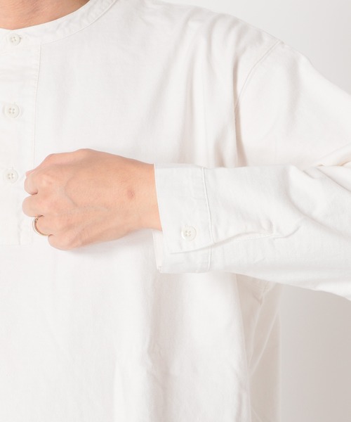 ARMY TWILL(アーミーツイル)の「【ARMY TWILL / アーミーツイル】別注 ヘンリーネック ロンT(Tシャツ/カットソー・メンズ・ホワイト/ブラック/ベージュ・MEDIUM/LARGE)」の11枚目の写真