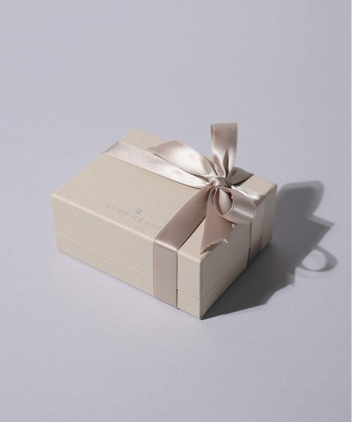 LION HEART（ライオンハート）の「LION HEART ギフトラッピングキット/蝶番タイプ（ラッピングキット・メンズ・グレイッシュベージュ・FREE）」の2枚目の写真