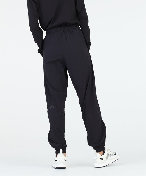 Y-3（ワイスリー）の「W CLASSIC LIGHT SHELL PANTS（その他パンツ・レディース・ブラック・SMALL/X-SMALL/XX-SMALL）」の2枚目の写真