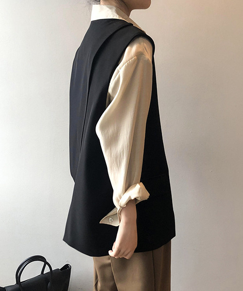 c.u.l（シーユーエル）の「ベスト（ベスト・レディース・ブラック・M）」の3枚目の写真