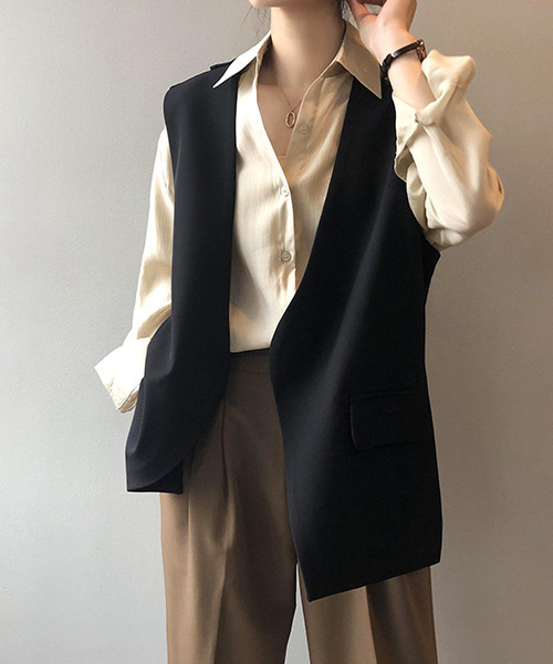 c.u.l（シーユーエル）の「ベスト（ベスト・レディース・ブラック・M）」の2枚目の写真