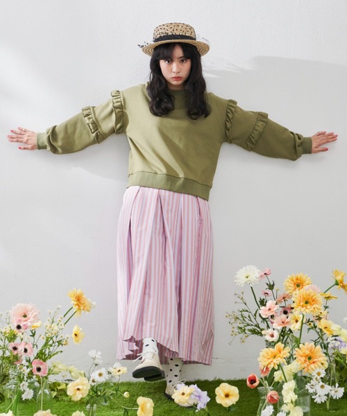 MERLOT（メルロー）の「袖フリルスウェット（スウェット・レディース・ホワイト/ブラック/カーキ・FREE）」の15枚目の写真