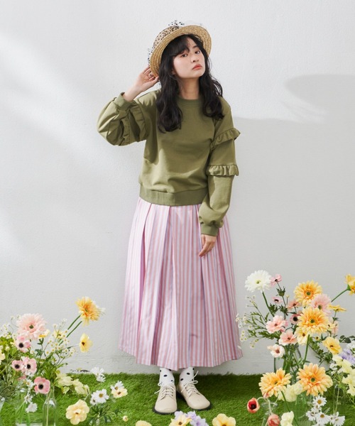 MERLOT（メルロー）の「袖フリルスウェット（スウェット・レディース・ホワイト/ブラック/カーキ・FREE）」の13枚目の写真