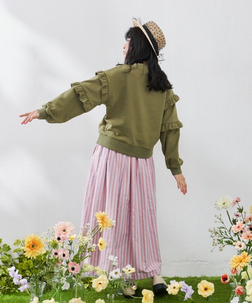 MERLOT（メルロー）の「袖フリルスウェット（スウェット・レディース・ホワイト/ブラック/カーキ・FREE）」の17枚目の写真