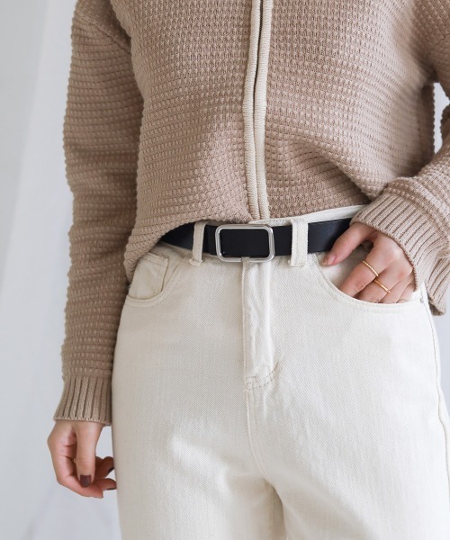 Bab（バブ）の「スクエアバックルカラーベルト（ベルト・レディース・サックスブルー/ブラック/ベージュ/イエロー・ONESIZE）」の2枚目の写真