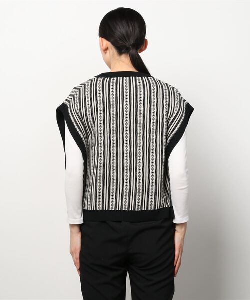 Per sist ence（パーシエンス）の「Per sist ence/パーシエンス　コットンアクリルジャガード クルーネックニットベスト（ベスト・レディース・グリーン/アイボリー/ブラック・FREE）」の4枚目の写真