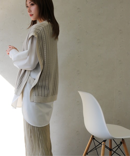 Per sist ence（パーシエンス）の「Per sist ence/パーシエンス　コットンアクリルジャガード クルーネックニットベスト（ベスト・レディース・グリーン/アイボリー/ブラック・FREE）」の21枚目の写真