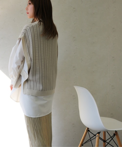 Per sist ence（パーシエンス）の「Per sist ence/パーシエンス　コットンアクリルジャガード クルーネックニットベスト（ベスト・レディース・グリーン/アイボリー/ブラック・FREE）」の22枚目の写真