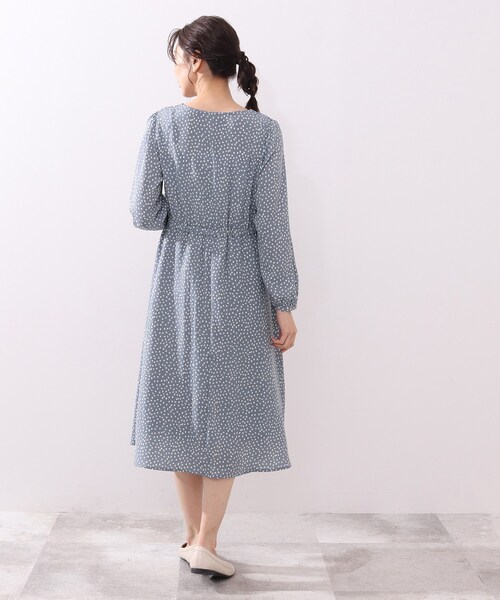 DRESKIP(ドレスキップ)の「◆変形ドットVネックワンピース(ワンピース・レディース・ホワイト系3/ブラック系/ブルー系5・02/03/04)」の20枚目の写真