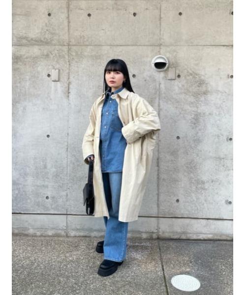 THROW by SLY（スローバイスライ）の「THROW HW SEMI FLARE PT-A ハイウエスト セミ フレア デニムパンツ（デニムパンツ・レディース・ブルー・23inch/24inch/25inch/26inch）」の17枚目の写真