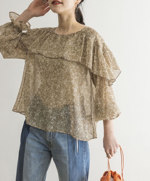 URBAN RESEARCH(アーバンリサーチ)の「フラワープリントフリルブラウス(シャツ/ブラウス・レディース・ブラック/ベージュ・FREE)」の14枚目の写真