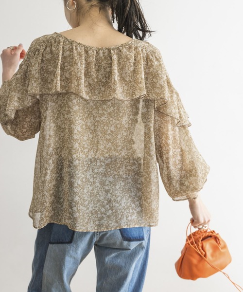 URBAN RESEARCH(アーバンリサーチ)の「フラワープリントフリルブラウス(シャツ/ブラウス・レディース・ブラック/ベージュ・FREE)」の19枚目の写真