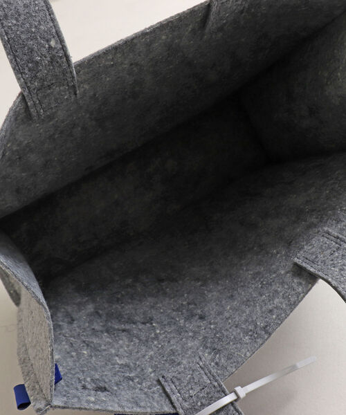 GLOSTER（グロスター）の「【BLAW/ブラウ】デッドストックフェルトトート 横型Mサイズ HORIZONTAL（トートバッグ・メンズ・グレー・FREE）」の8枚目の写真
