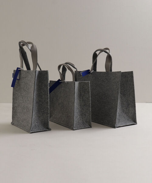 GLOSTER（グロスター）の「【BLAW/ブラウ】デッドストックフェルトトート 横型Mサイズ HORIZONTAL（トートバッグ・メンズ・グレー・FREE）」の5枚目の写真