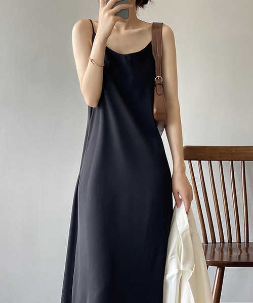 c.u.l(シーユーエル)の「【c.u.l:w】シンプルキャミソールワンピース culw188(ワンピース・レディース・マスタード/ブラック・L/M)」の4枚目の写真