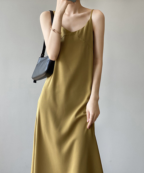c.u.l(シーユーエル)の「【c.u.l:w】シンプルキャミソールワンピース culw188(ワンピース・レディース・マスタード/ブラック・L/M)」の6枚目の写真