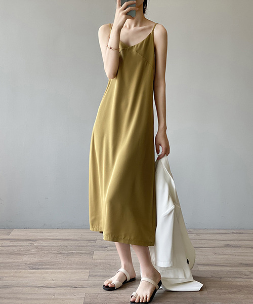 c.u.l(シーユーエル)の「【c.u.l:w】シンプルキャミソールワンピース culw188(ワンピース・レディース・マスタード/ブラック・L/M)」の7枚目の写真