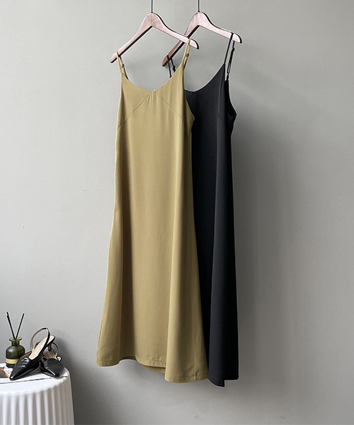 c.u.l(シーユーエル)の「【c.u.l:w】シンプルキャミソールワンピース culw188(ワンピース・レディース・マスタード/ブラック・L/M)」の9枚目の写真