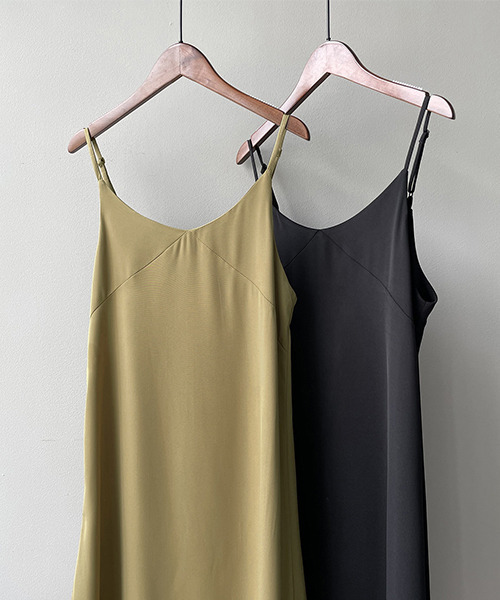 c.u.l(シーユーエル)の「【c.u.l:w】シンプルキャミソールワンピース culw188(ワンピース・レディース・マスタード/ブラック・L/M)」の11枚目の写真