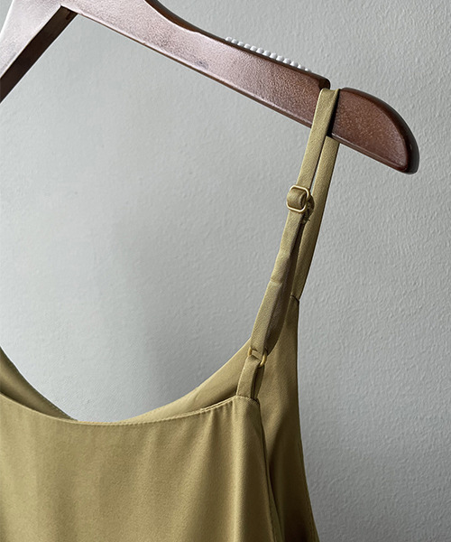 c.u.l(シーユーエル)の「【c.u.l:w】シンプルキャミソールワンピース culw188(ワンピース・レディース・マスタード/ブラック・L/M)」の20枚目の写真