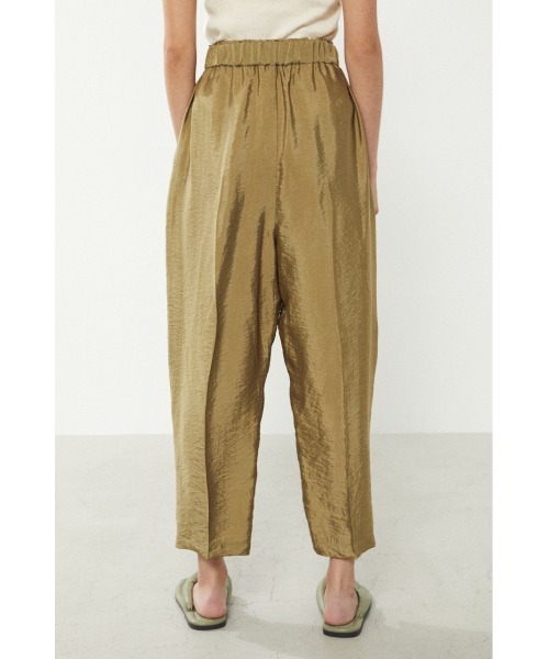 BLACK BY MOUSSY（ブラックバイマウジー）の「satin cocoon pants（サテンコクーンパンツ）（その他パンツ・レディース・ブラック/カーキ/ブルー・1/2）」の7枚目の写真