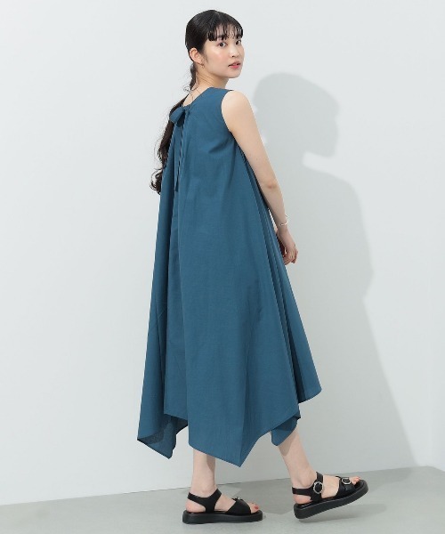 BEAMS HEART(ビームスハート)の「ノースリーブ 切替 フレアワンピース(ワンピース・レディース・ブラック/オレンジ/グリーン/ブルー/ブルー系その他3/ベージュ/オレンジ系その他6・ONE SIZE)」の4枚目の写真