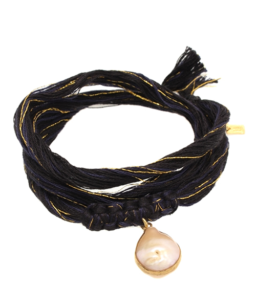 Lui's（ルイス）の「HAPPY CHOKAS LAB(ハッピー･チョーカーズ･ラボ) ブレス（ブレスレット・メンズ・ネイビー/ブラック/ホワイト/サックスブルー・FREE）」の2枚目の写真